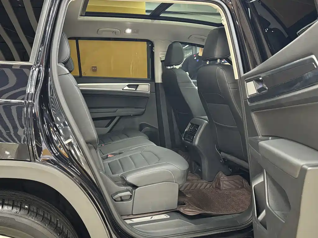 Volkswagen Teramont — миниатюра 8