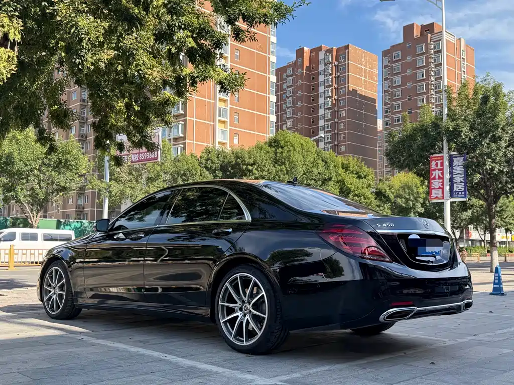 Mercedes-Benz S-Class — миниатюра 12