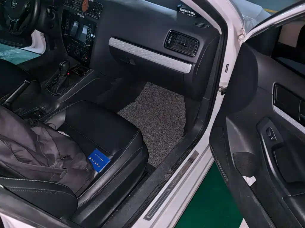 Volkswagen Sagitar — миниатюра 19