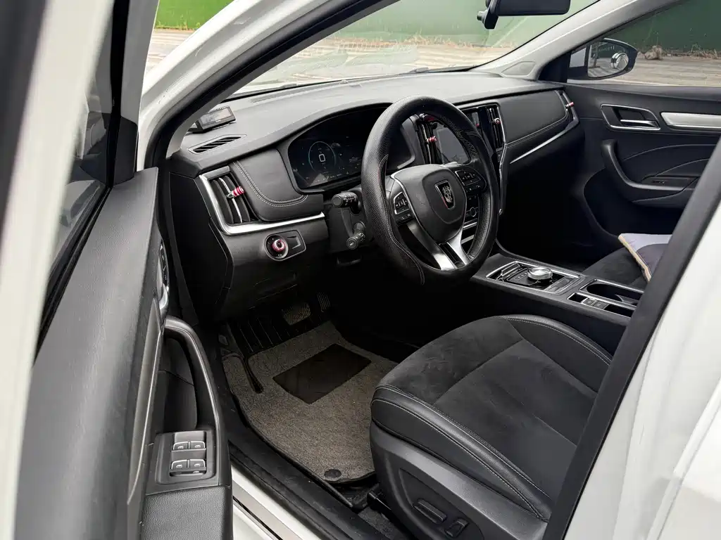 Roewe i6 New Energy — миниатюра 8