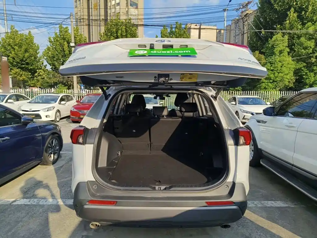 Toyota RAV4 — миниатюра 19