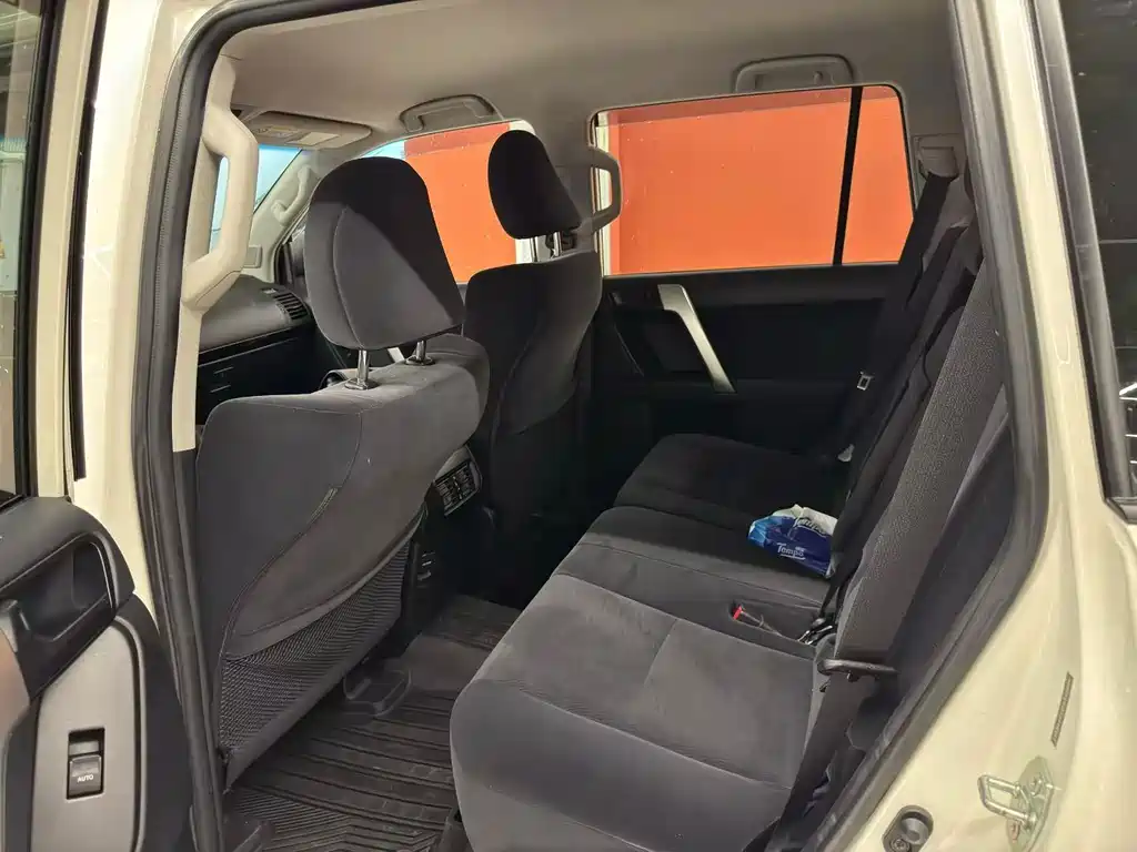 Toyota Prado (Import) — миниатюра 4