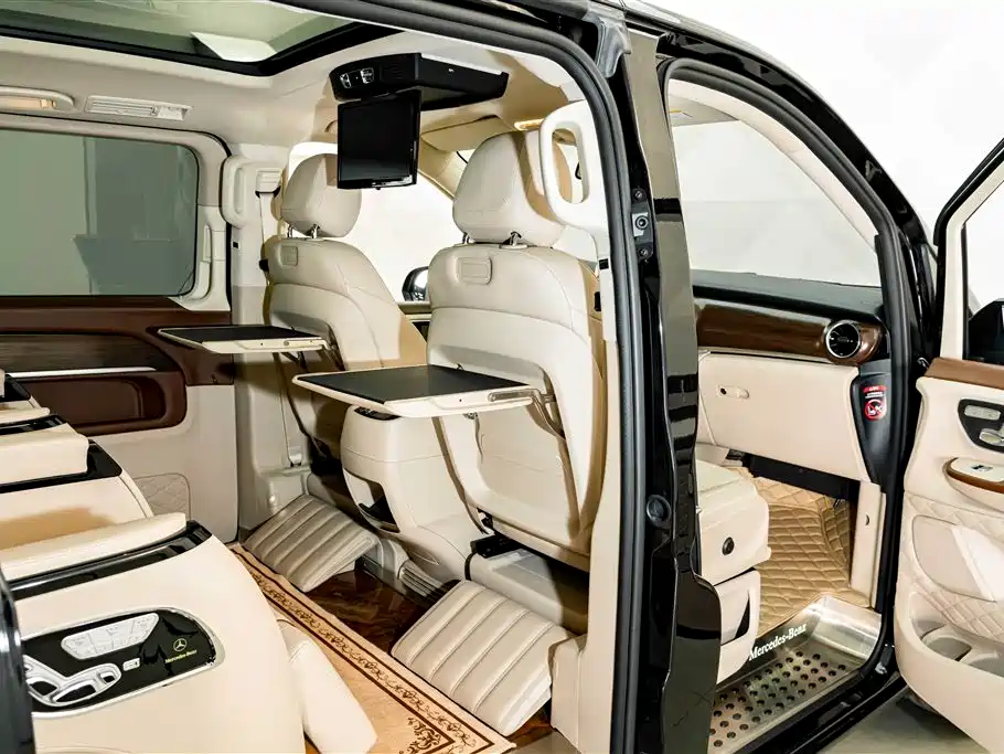 Mercedes-Benz V-Class — миниатюра 28