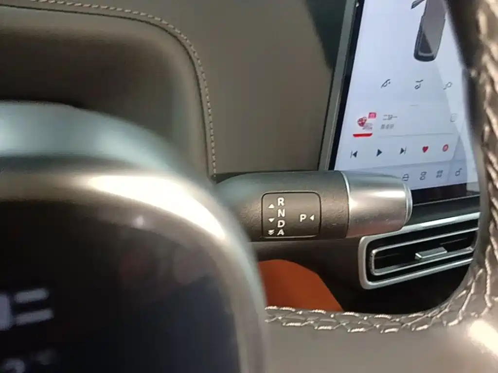 Li Auto Li L8 — миниатюра 14