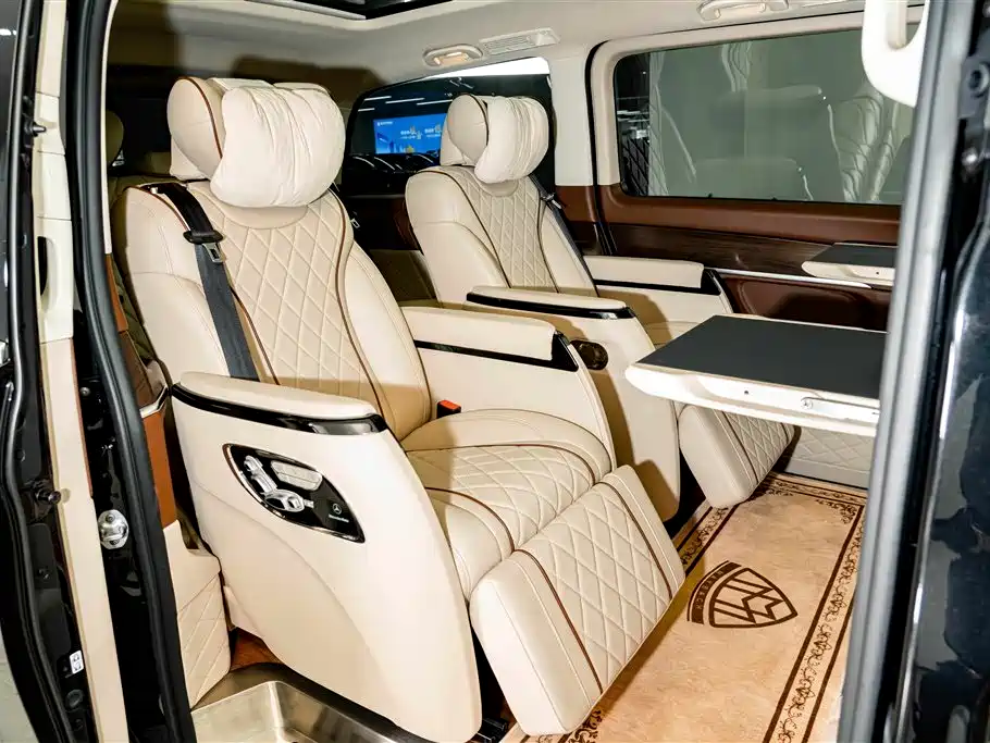 Mercedes-Benz V-Class — миниатюра 26
