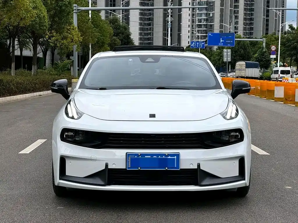 Lynk & Co 03 — миниатюра 2