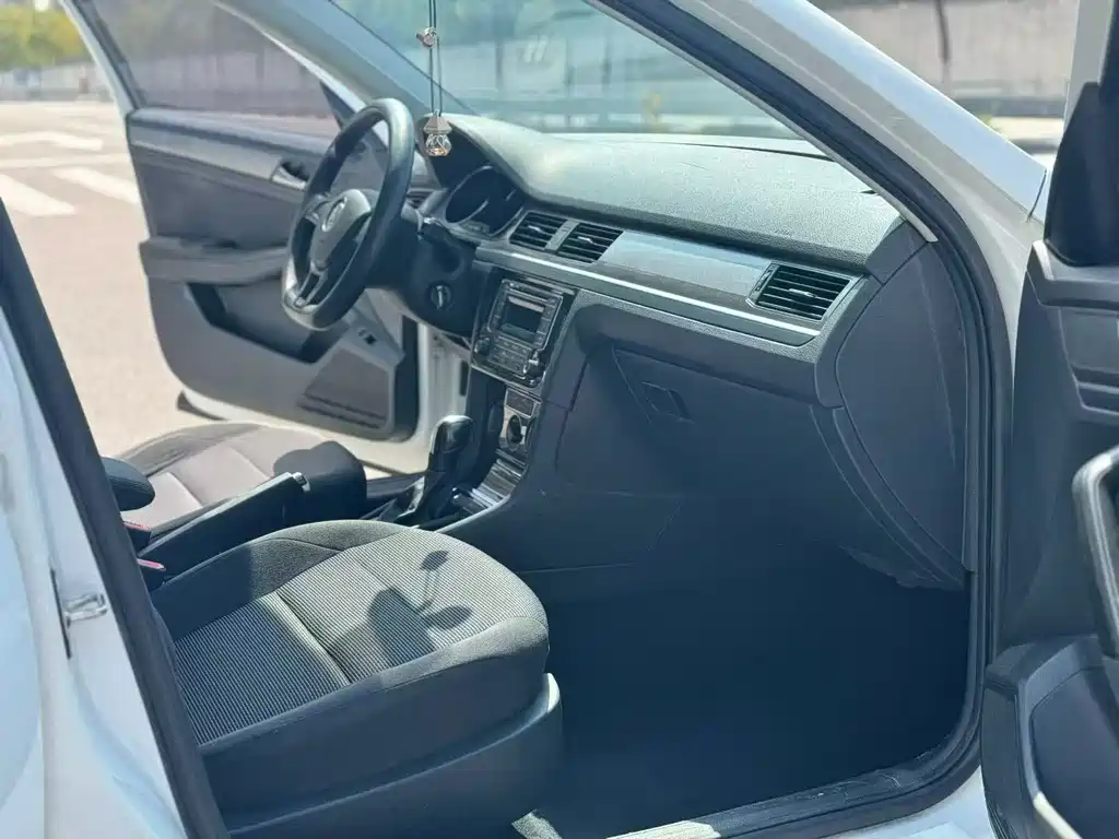 Volkswagen Bora — миниатюра 5
