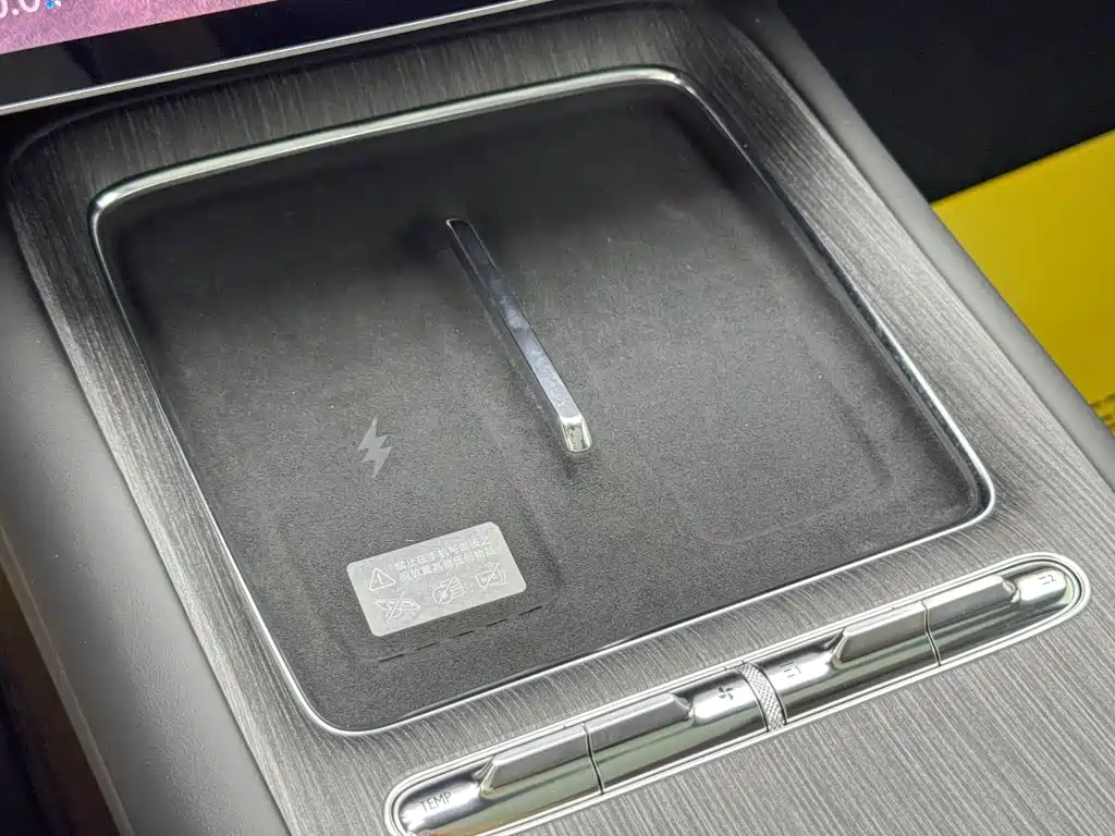 Xiaomi SU7 — миниатюра 10