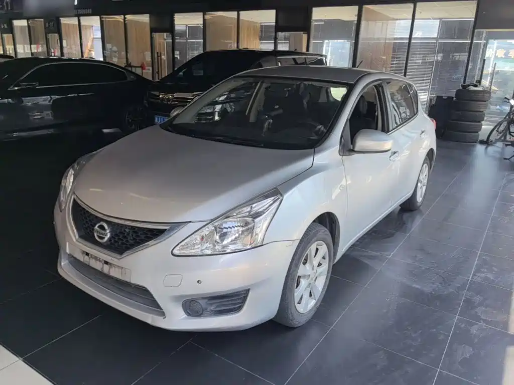 Nissan Tiida — миниатюра 2
