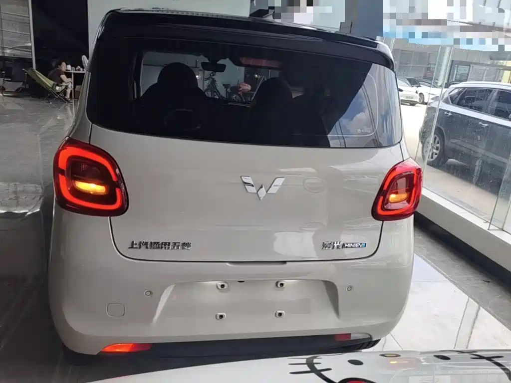 Wuling MINIEV — миниатюра 6