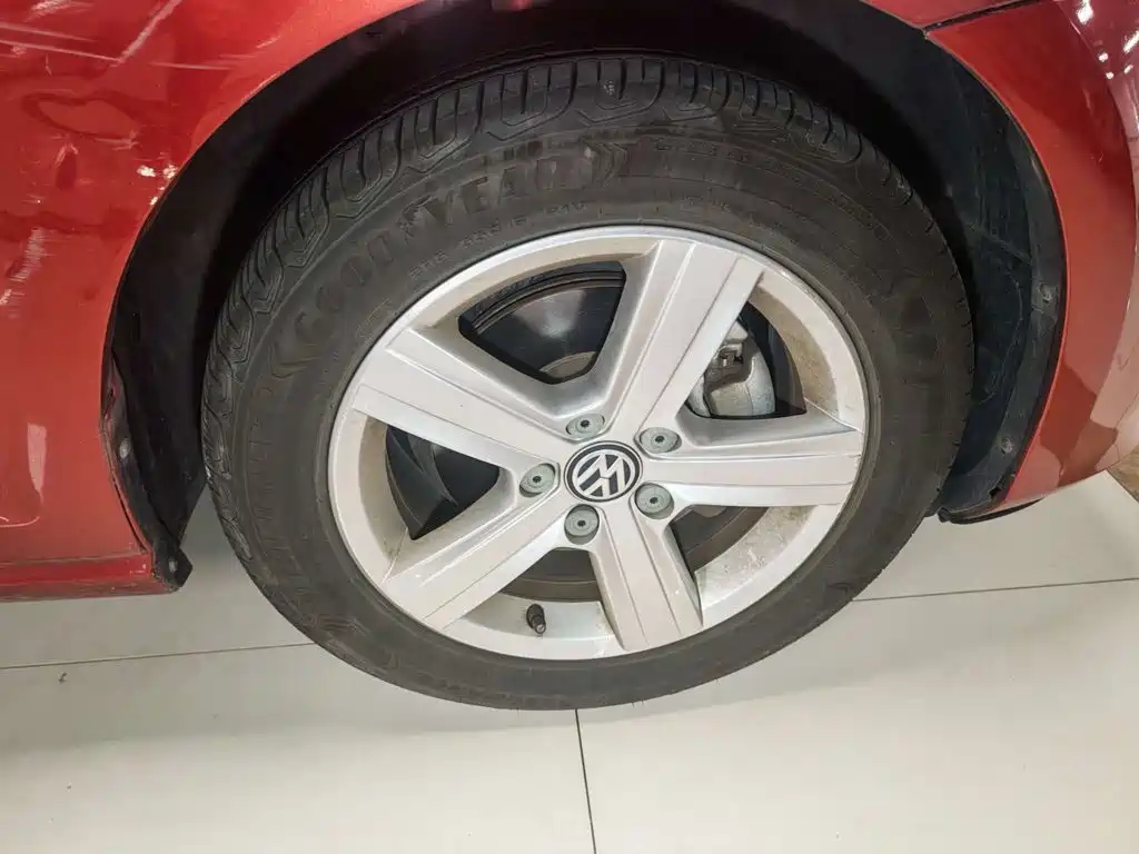 Volkswagen Golf — миниатюра 6