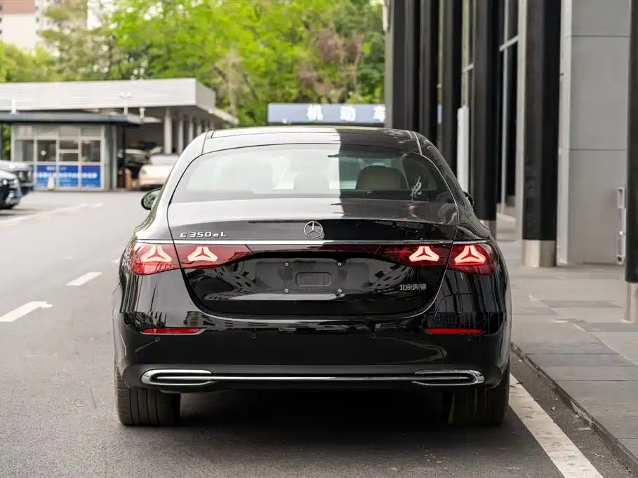 Mercedes-Benz E-Class New Energy — миниатюра 6