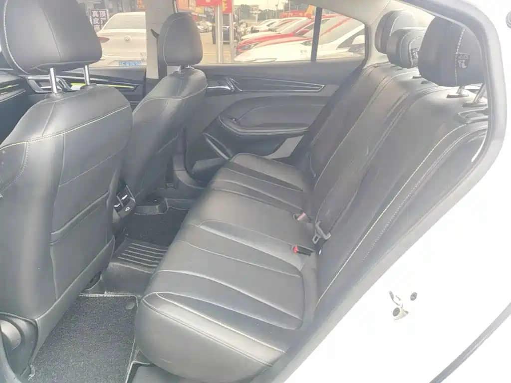 Roewe i5 — миниатюра 17