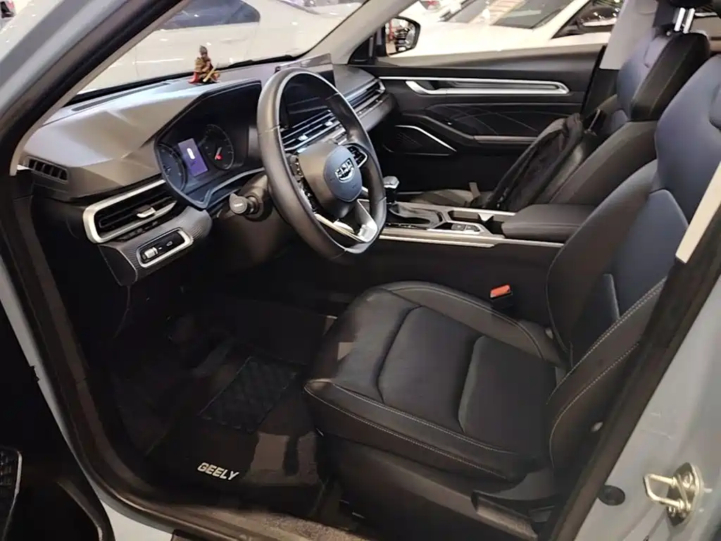 Geely Emgrand — миниатюра 15