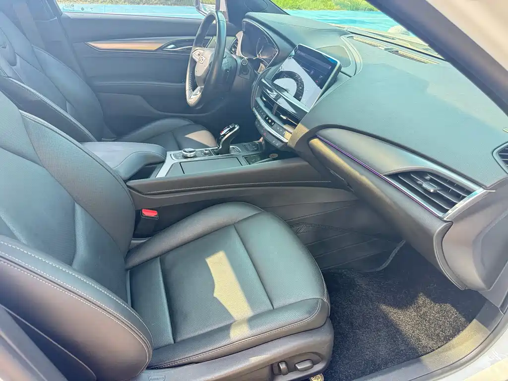 Cadillac CT5 — миниатюра 9