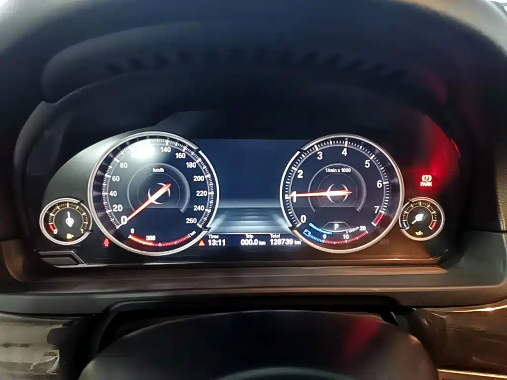 BMW 5 Series — миниатюра 12