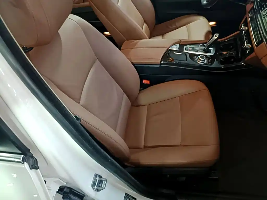 BMW 5 Series — миниатюра 25