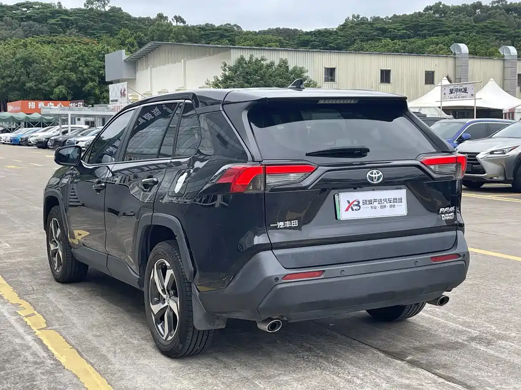 Toyota RAV4 Prime — миниатюра 5