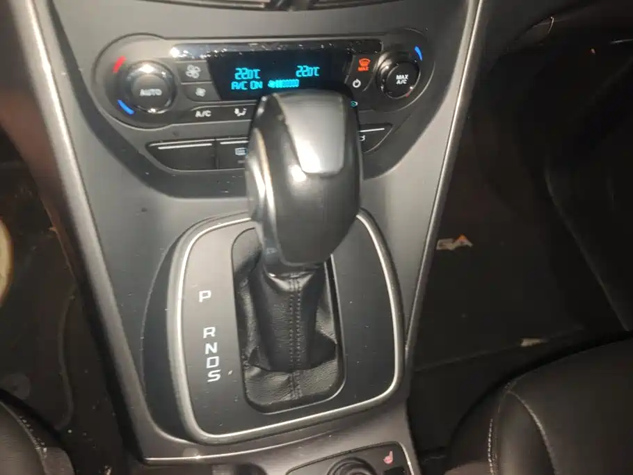 Ford Kuga — миниатюра 16
