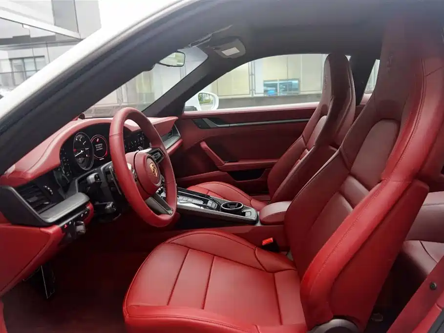 Porsche 911 2023 Carrera 3.0T