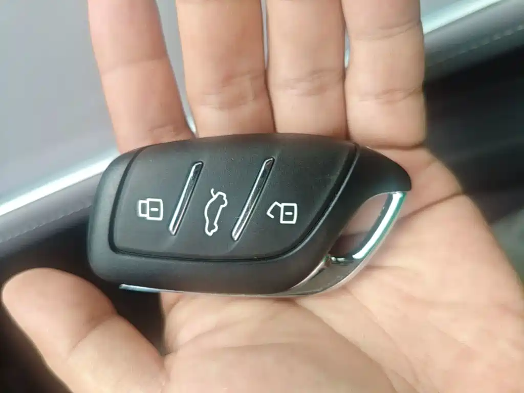 Roewe M7 DMH — миниатюра 9