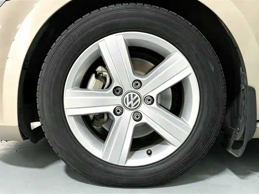 Volkswagen Golf — миниатюра 17
