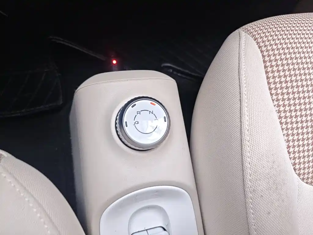 Wuling MINIEV — миниатюра 14