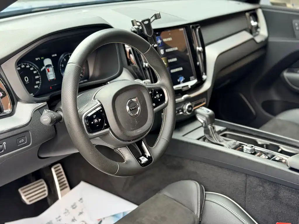 Volvo XC60 — миниатюра 8