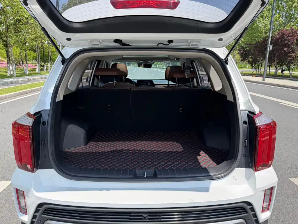 Kia Sportage - фото 11