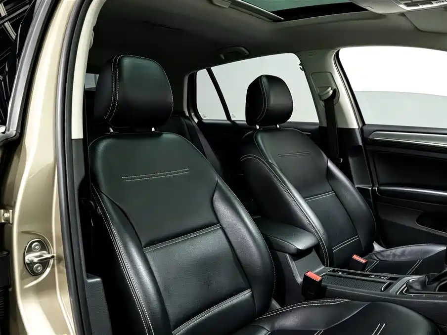 Volkswagen Golf — миниатюра 8