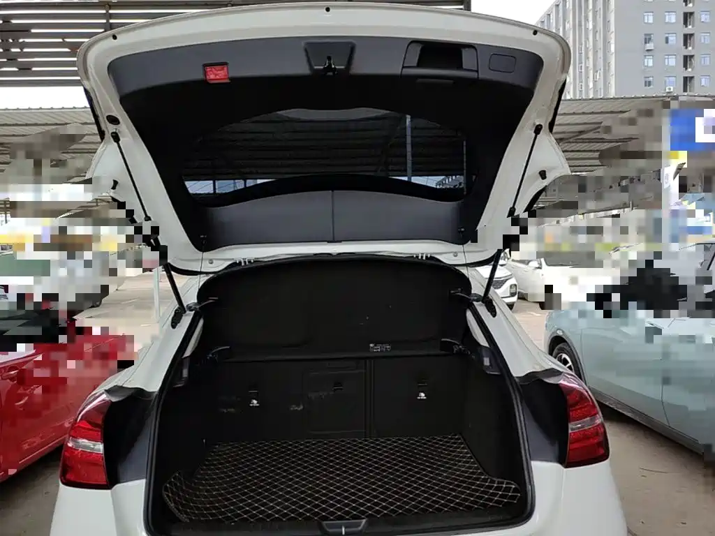 Mercedes-Benz GLA — миниатюра 19