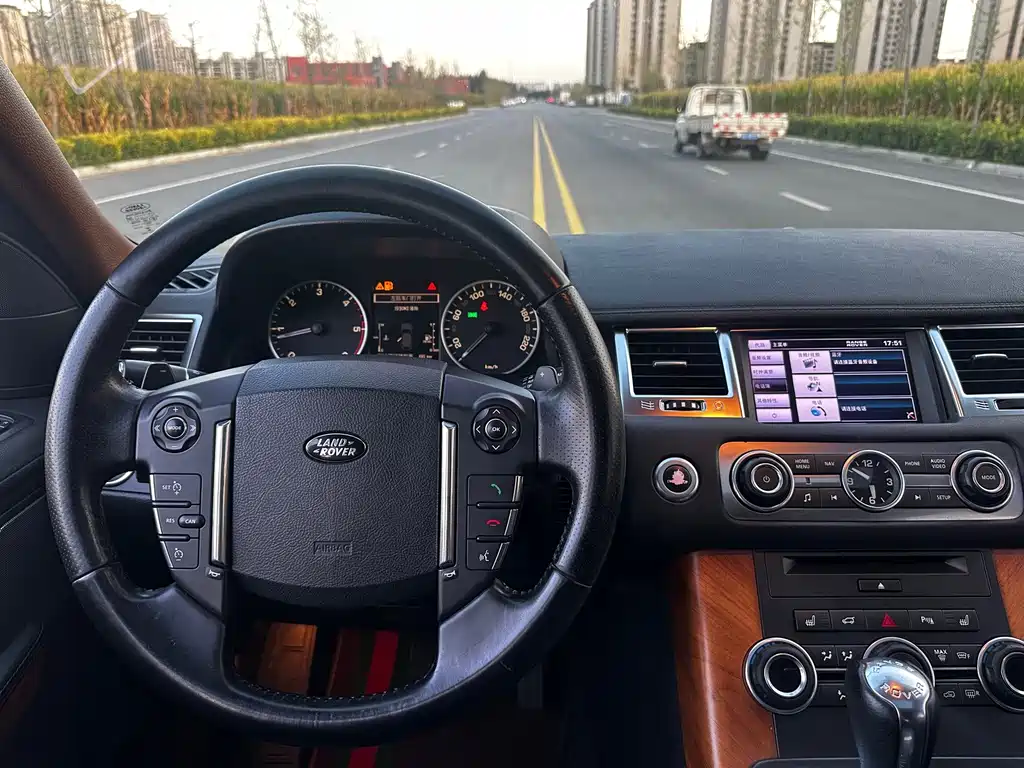 Land Rover Sport — миниатюра 6