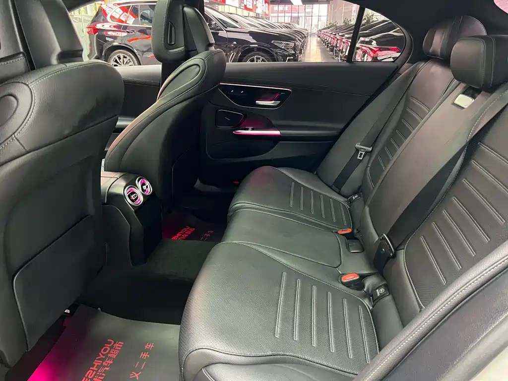 Mercedes-Benz C-Class — миниатюра 10
