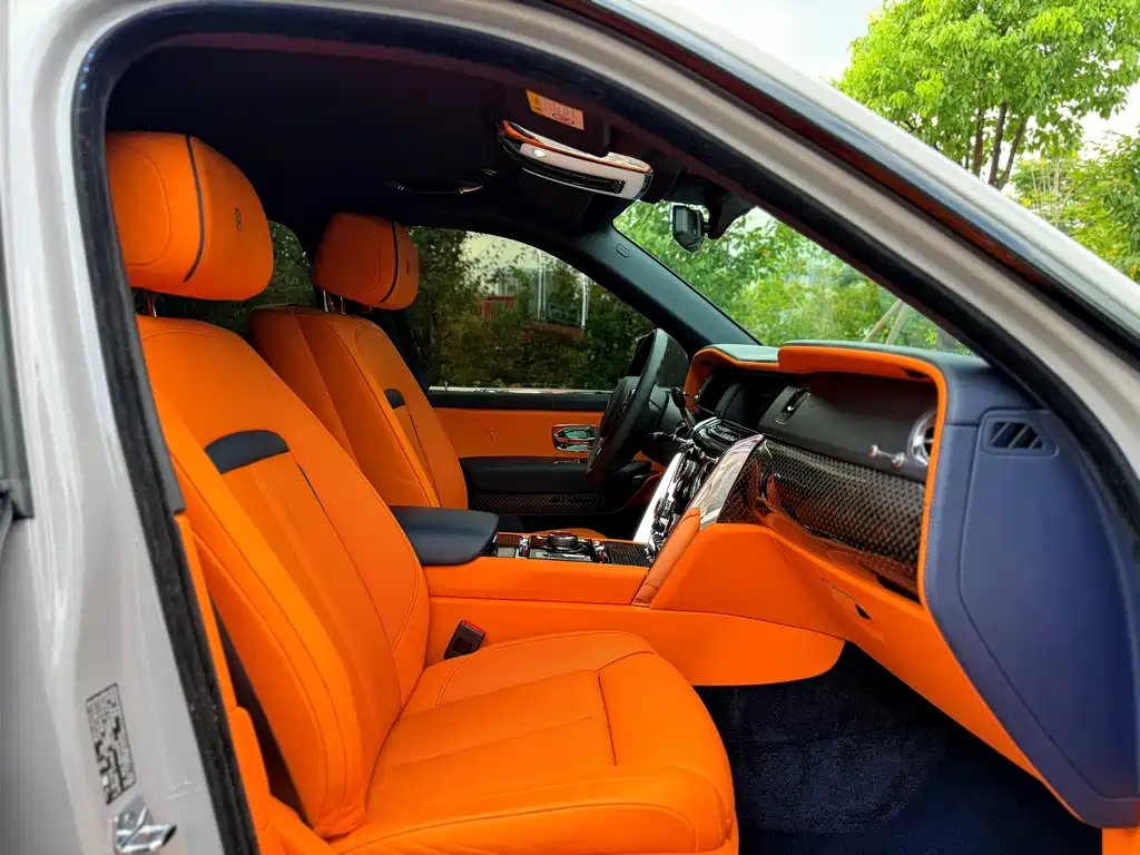 Rolls-Royce Cullinan — миниатюра 19