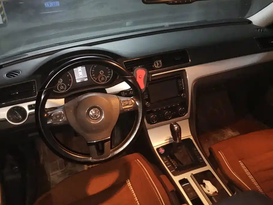 Volkswagen Passat — миниатюра 12