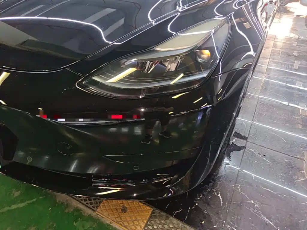 Tesla Model 3 — миниатюра 24