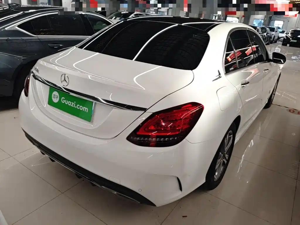 Mercedes-Benz C-Class — миниатюра 7