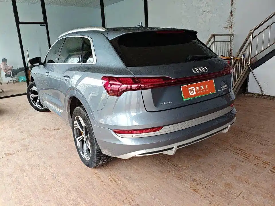 Audi e-tron — миниатюра 6