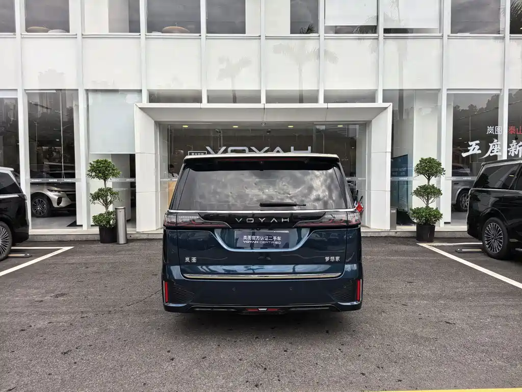 VOYAH Dreamer — миниатюра 6