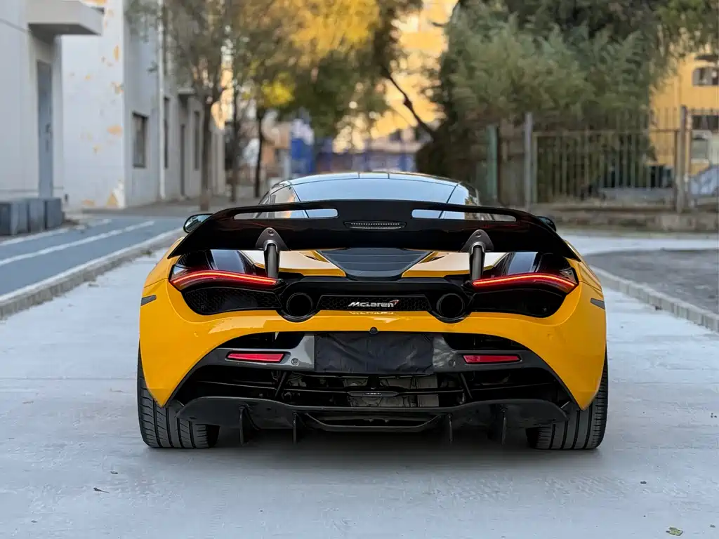 MCLAREN 720S