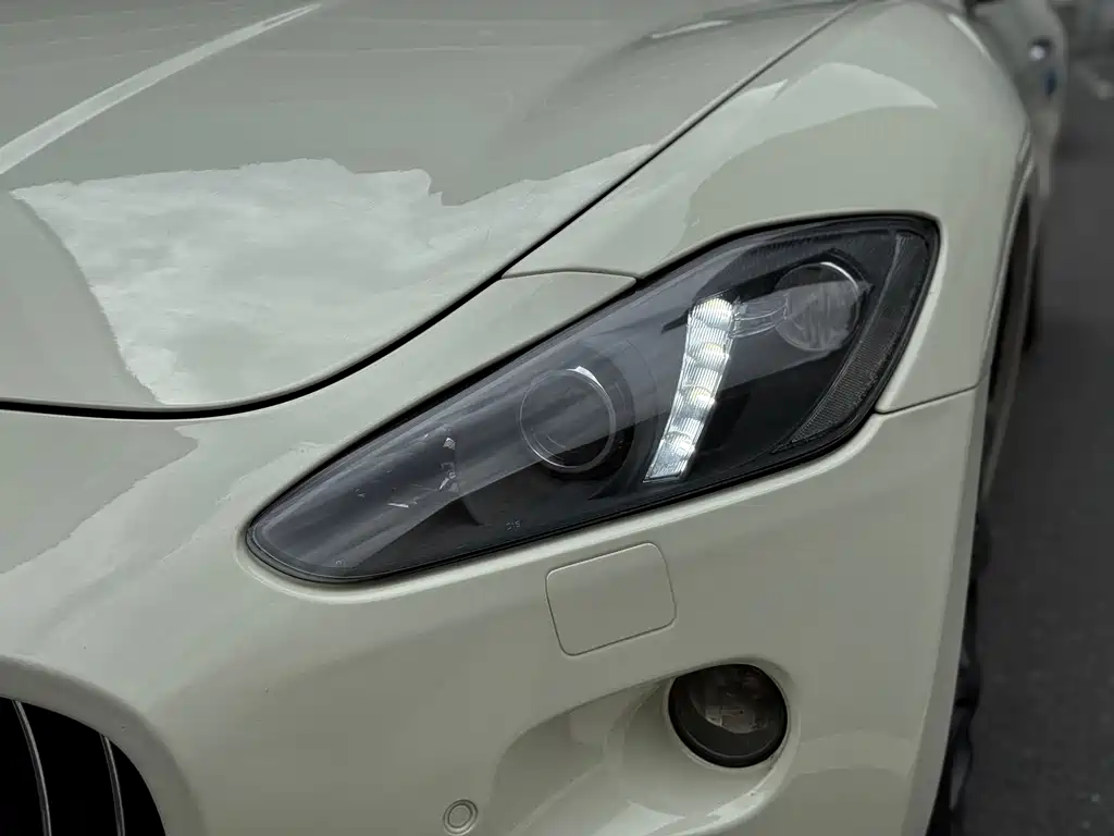 MASERATI GRANTURISMO