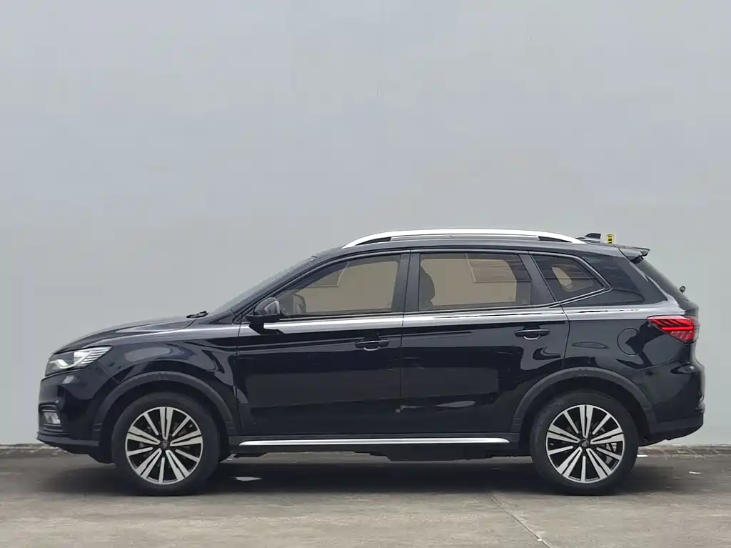 Roewe RX5 2018 eRX5 50T Premium