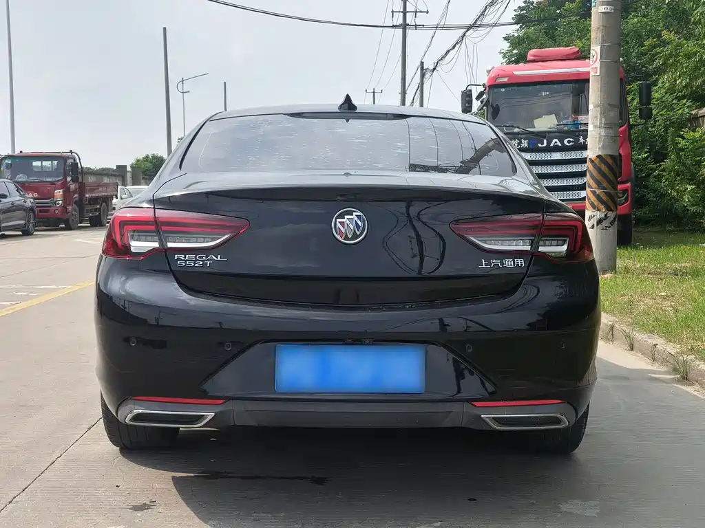 Buick Regal — миниатюра 7