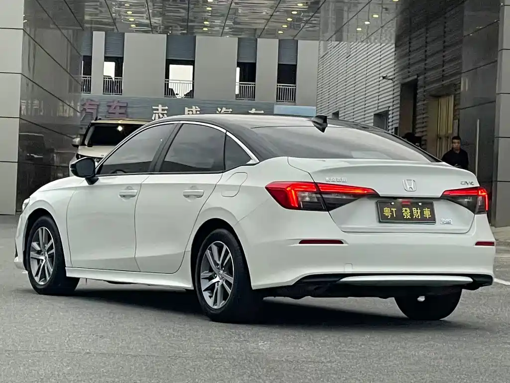 Honda Civic — миниатюра 7