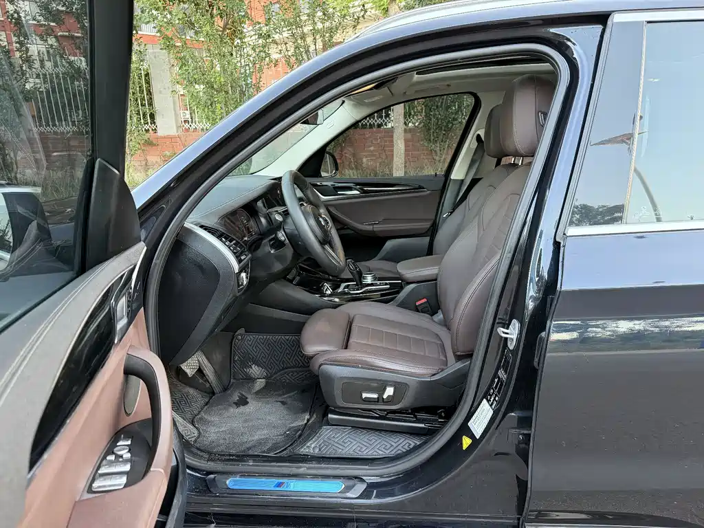 BMW X3 — миниатюра 12