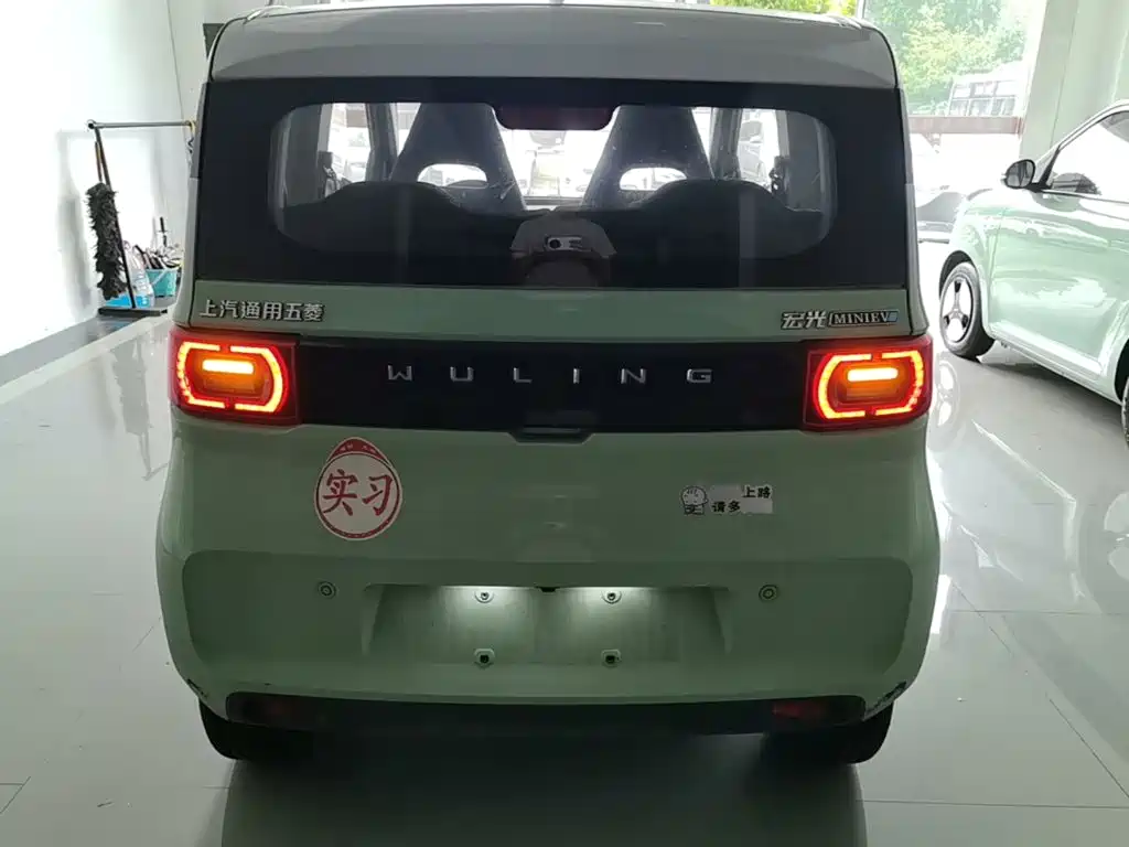 Wuling MINIEV — миниатюра 6