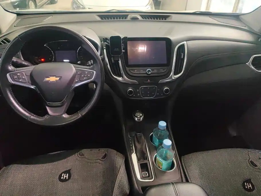 Chevrolet Equinox — миниатюра 12