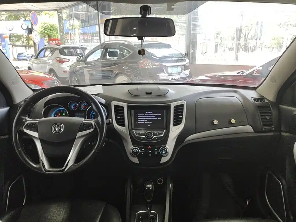 Changan CS35 — миниатюра 10
