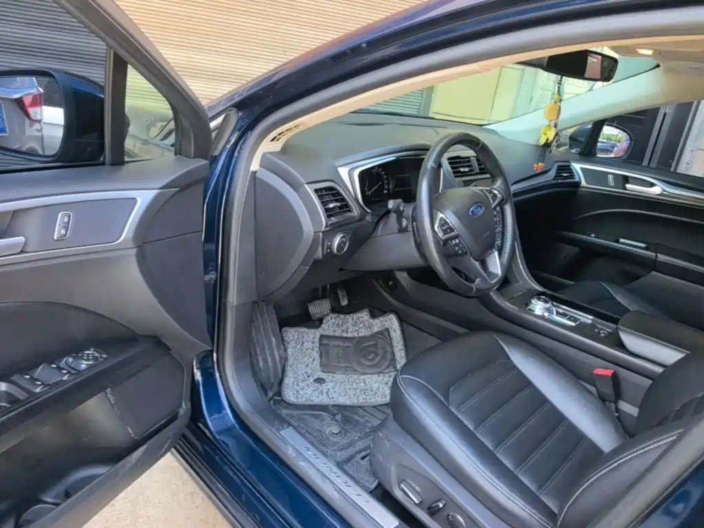 Ford Mondeo — миниатюра 16