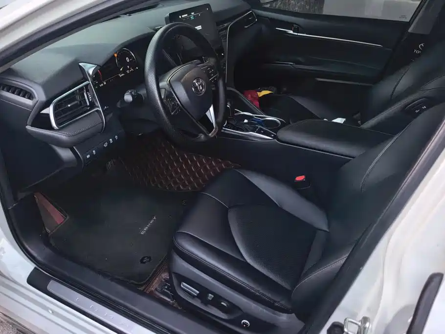 Toyota Camry — миниатюра 9